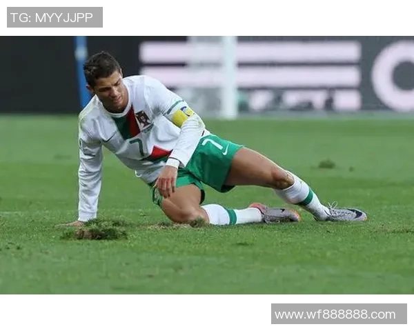 足球明星独特睡姿揭秘全方位图解让你了解他们的休息习惯